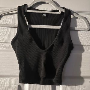 Black low crop top